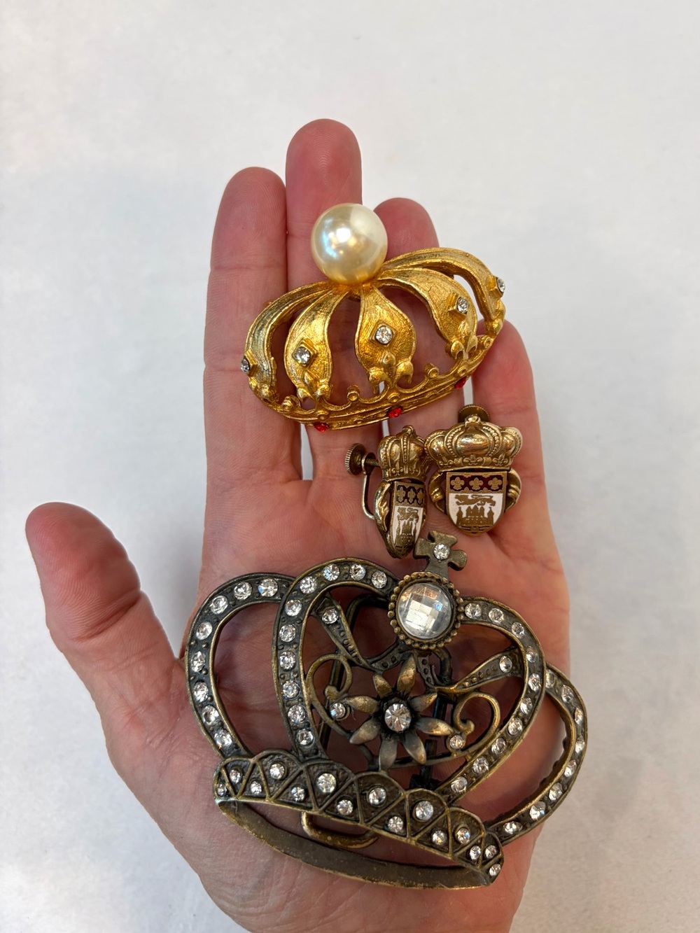 Crown Bundle: Vintage Coro Earrings, Signed Jeweled Brooch, Belt Buckle, 👑👑, EUC - Picture 5 of 13
